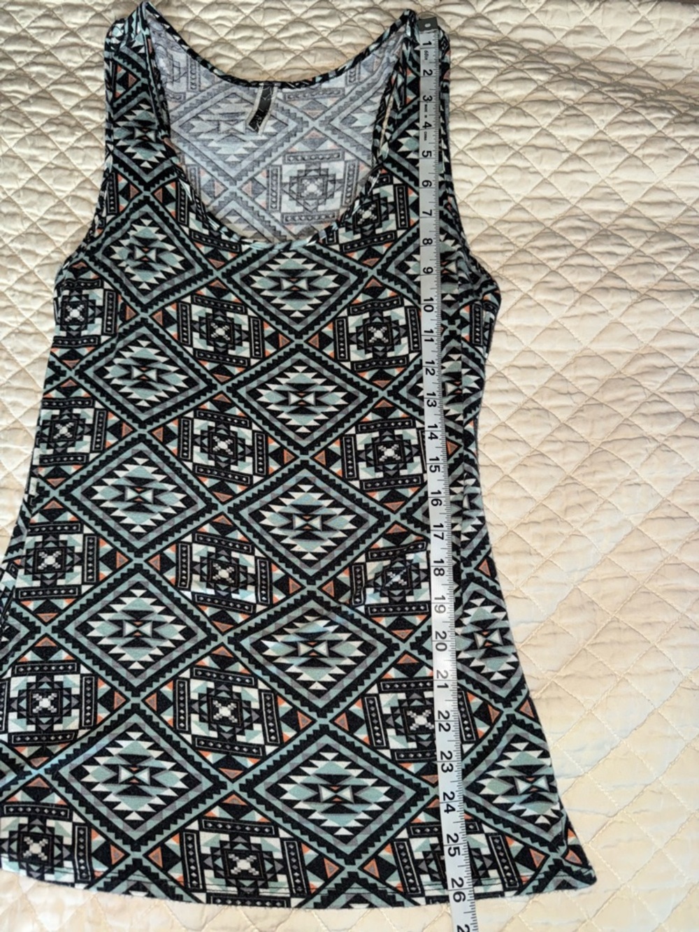 BKE Sleeveless Aztec-Print Tank Top L - Picture 5 of 6